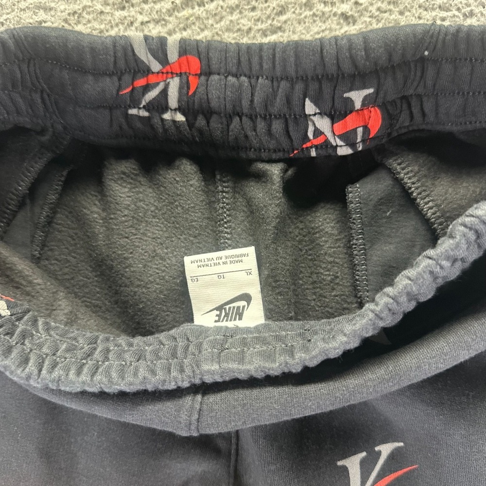 VTG Nike Sportswear Club Sweatpant Boys XL Black All-Over Print Jogger Tapered - Picture 6 of 9